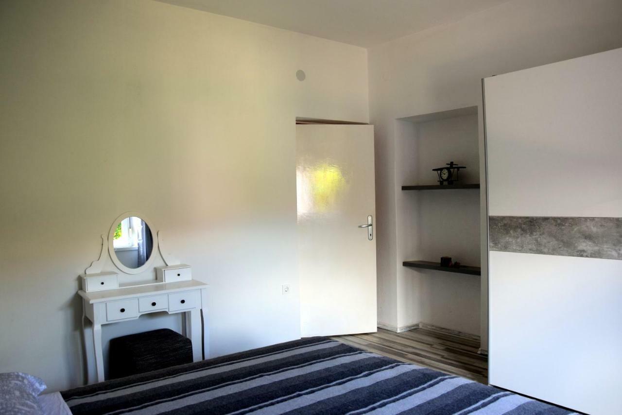 Apartamento Apartman Ana Sali Exterior foto