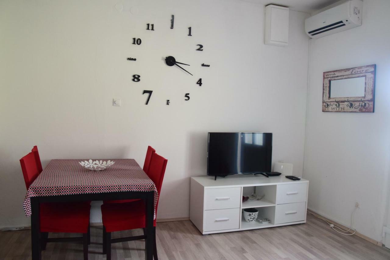 Apartamento Apartman Ana Sali Exterior foto